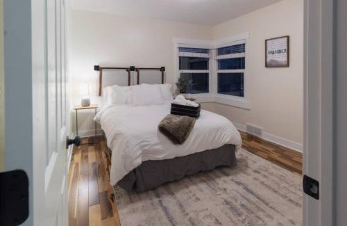East Millcreek House | Hidden Gem in Millcreek - Minutes from Ski Resorts