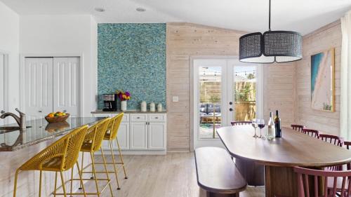 Vilano Beach House | Hidden Grove Hot Tub Deck w Lounge 2 blocks to the Beach