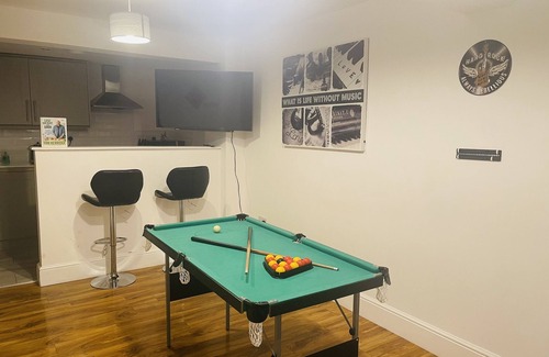 Nottingham City Centre Apartment | Hidden Hot Tub Retreat Apartment in Nottingham