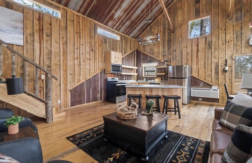 Abbeville Cabin | Hidden Oaks Elite Cabin # 4