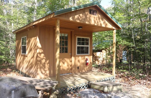 Wilder RV Rental | Hidden Paradise Farms – 4 Cabins & RV Sleeps 19 Perfect for Large Groups