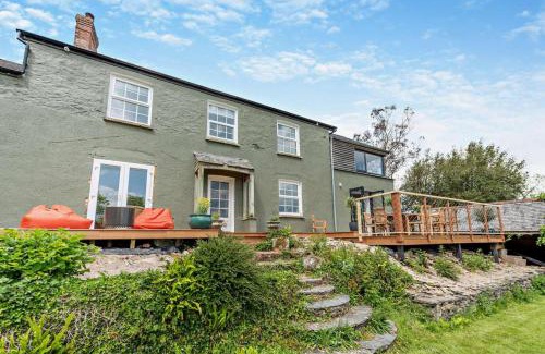 Barnstaple House | Hidden Valley Farmhouse