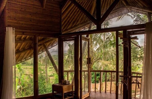 Selat House | Hide Tumbuk Bamboo by Atharva Bali