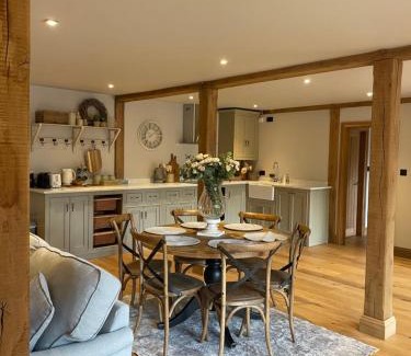 Coltishall House | Hideaway Barn Coltishall Norfolk broads