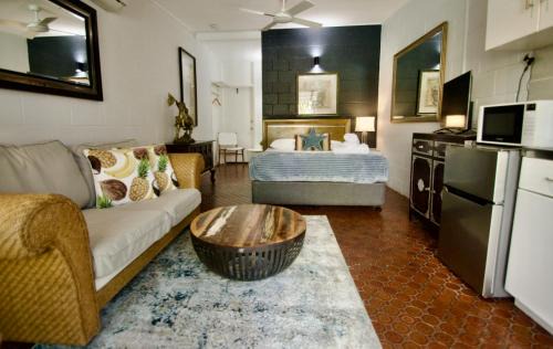 Peregian Beach Resort | Hideaway Noosa Men Only Beach Resort