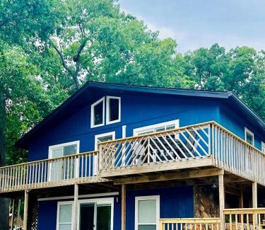 Sunrise Beach House | Hideaway on the lake!