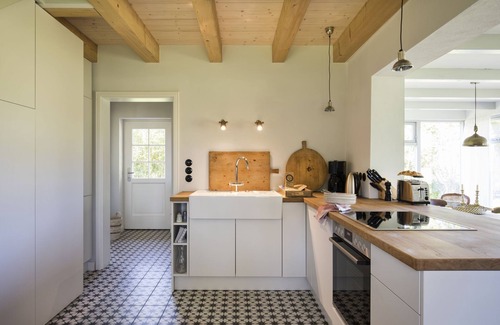 Holzdorf House | Hideaway under thatch for large families with sauna and stove