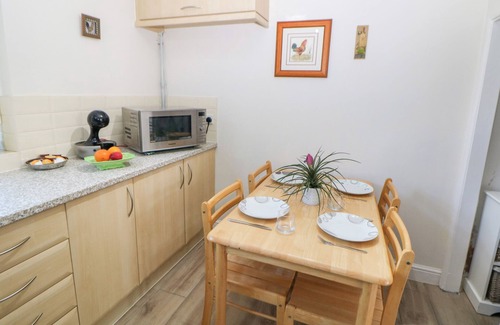 Crich Cottage | HIDEAWAY, with a garden in Crich