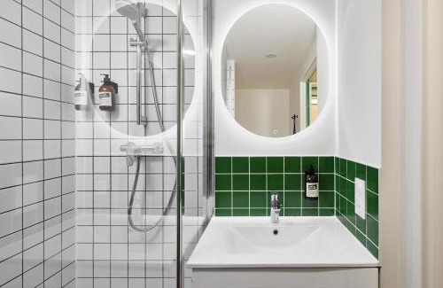 Issy-les-Moulineaux Hotel | Hife Paris Issy Porte de Versailles