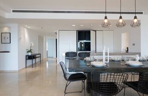 Herzliya Pituach Apartment | High Class Condo at Marina by FeelHome