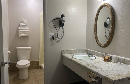 Tahoe Valley Hotel | High Country Lodge