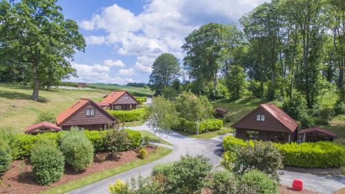 Pickering Ski Chalet | High Oaks Grange - Lodges