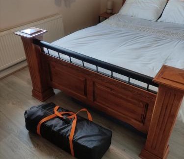 Idle Apartment | High Rigg House Bradford - Luxury Accomodation with Private Parking