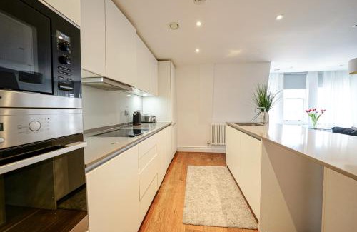 Royal Borough of Kensington and Chelsea Apartment | High Steet Kensington Penthouse