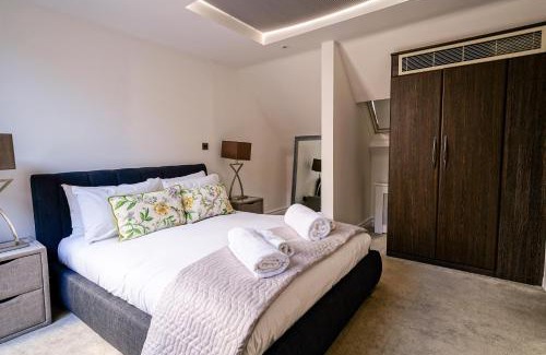 Royal Borough of Kensington and Chelsea Apartment | High Steet Kensington Penthouse