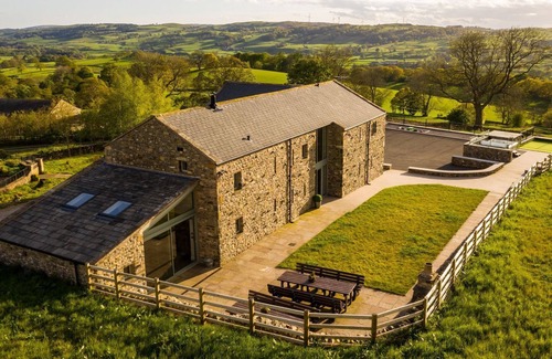 Bretherdale Cottage | HIGH VIEW BARN, family friendly, luxury holiday cottage in Sedbergh