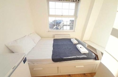 High Wycombe House | High Wycombe Lodge Dralda House
