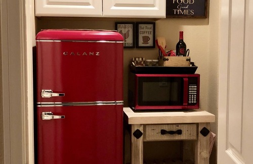 Lake Elsinore House | Highest Quality Beds, Pool, View & Amenities Here