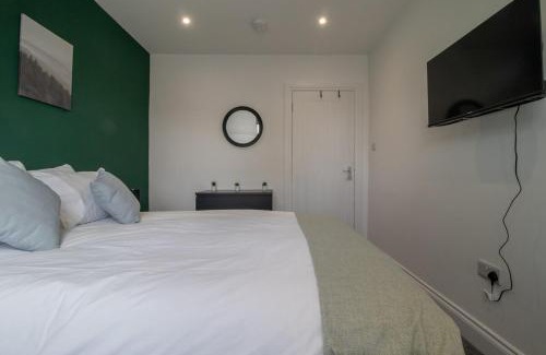 Motherwell Apartment | Highfield Apartment- 2 Bed in Motherwell close to centre