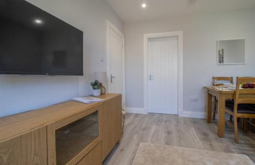 Motherwell Apartment | Highfield Apartment- 2 Bed in Motherwell close to centre