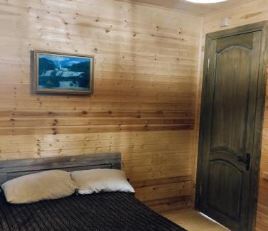 Ambrolauri Ski Chalet | Highland Breeze - მთის ნიავი