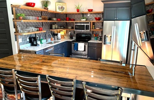 Bonnycastle House | Highlands Bourbon Retreat ~ 4BR 3BA