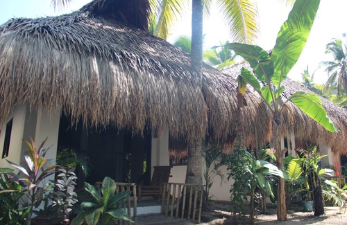 Catangnan Villa | HighTide Eco Villas & Bar Pacifico