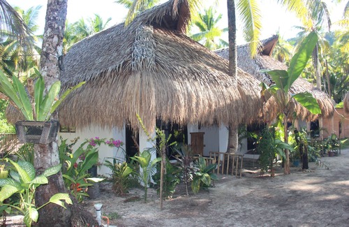 Catangnan Villa | HighTide Eco Villas & Bar Pacifico