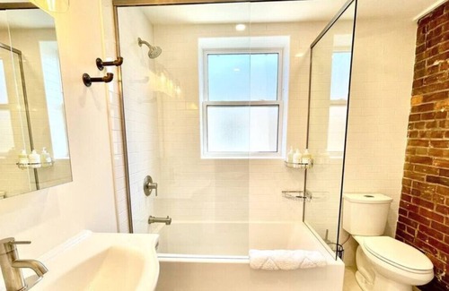 Meaford Apartment | "Hike" at Hills Meaford | 2BD Suite + Pets!