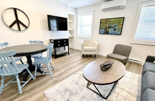 Meaford Apartment | "Hike" at Hills Meaford | 2BD Suite + Pets!