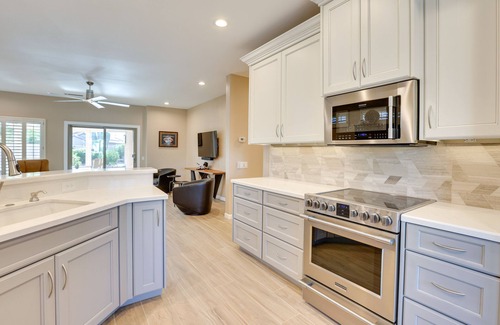 Surprise House | Hike & Golf: Surprise Home w/Patio & BBQ