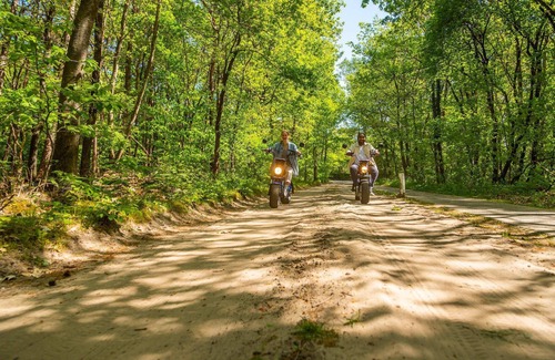 Otterlo RV Rental | Hikers cabin with 1 bedroom and own water supply