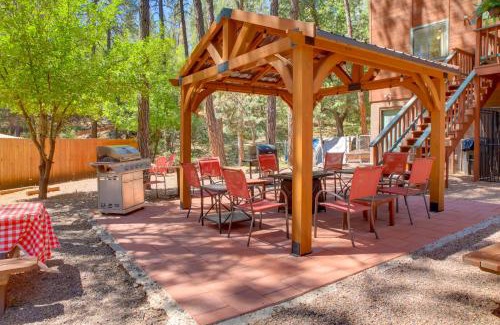Pine House | Hikers Haven Pine Getaway with Wraparound Deck!