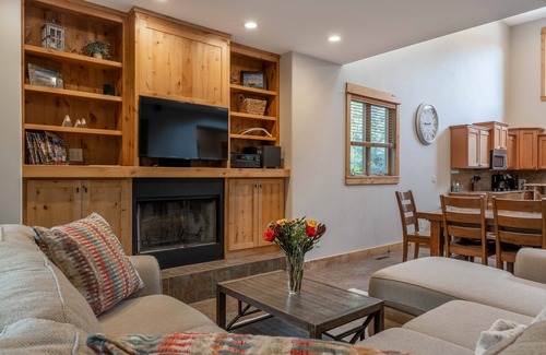Victor House | Hiking, Fishing, Biking, Skiing all within the valley 30 min from Jackson Hole