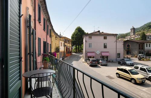 Borgo a Mozzano Apartment | Hilary house