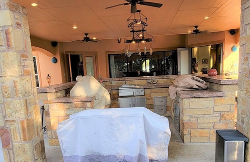 Blanco House | Hill country luxury 4BR retreat with pool, huge, covered patio bbq area!