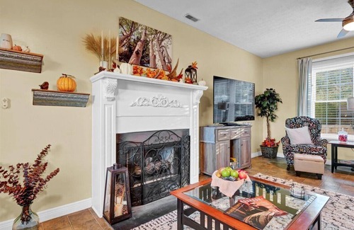Loretto Bed & Breakfast | Hill House B&B