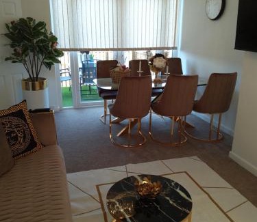 Barnstaple House | Hill's View