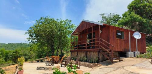 Hazyview Apartment | Hill Top Cabin - Self Catering Accommodation