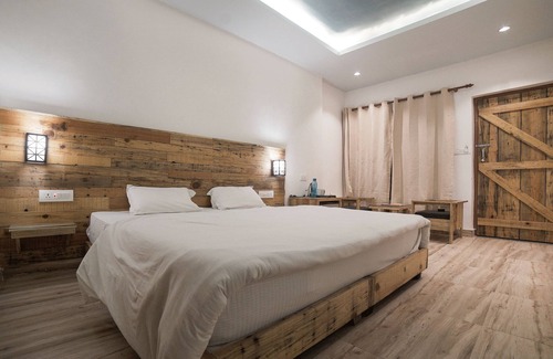Tapovan Hotel | Hill Top Swiss Cottage