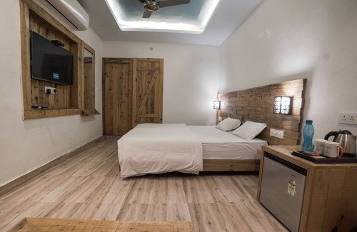 Tapovan Hotel | Hill Top Swiss Cottage