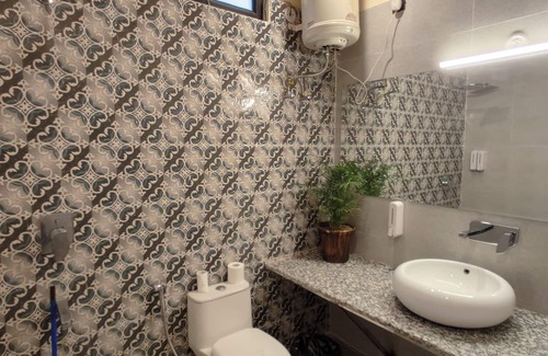 Tapovan Hotel | Hill Top Swiss Cottage