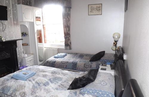Llangollen House | Hillcrest Guest House