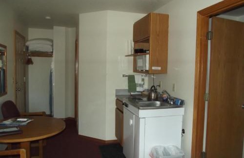 Seaside Hotel | Hillcrest Inn