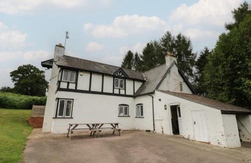 Monmouth House | Hillside Cottage