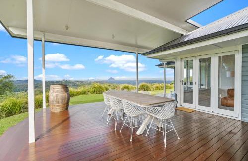 Bald Knob House | Hillside House at Bald Knob