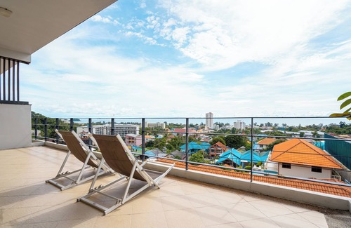Karon Apartment | Hillside Seaview