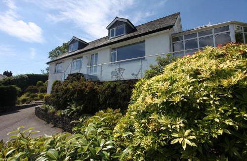 Coniston House | Hilltop, Coniston spacious bungalow with incredible views