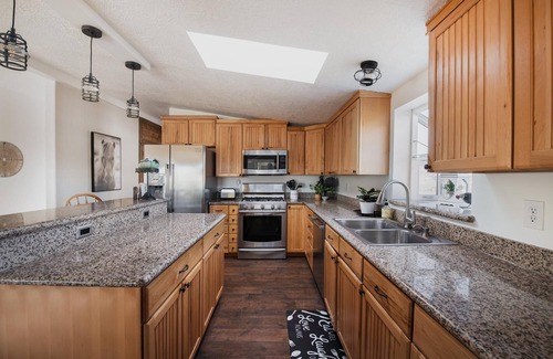 Garden City House | Hilltop Hideaway /10 acres - Family Friendly, Ski, Golf, Views. Fun starts here.