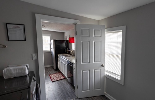 Maryville House | Hilltop Hideout — A Peaceful Retreat in the Foothills of the Smoky Mountains